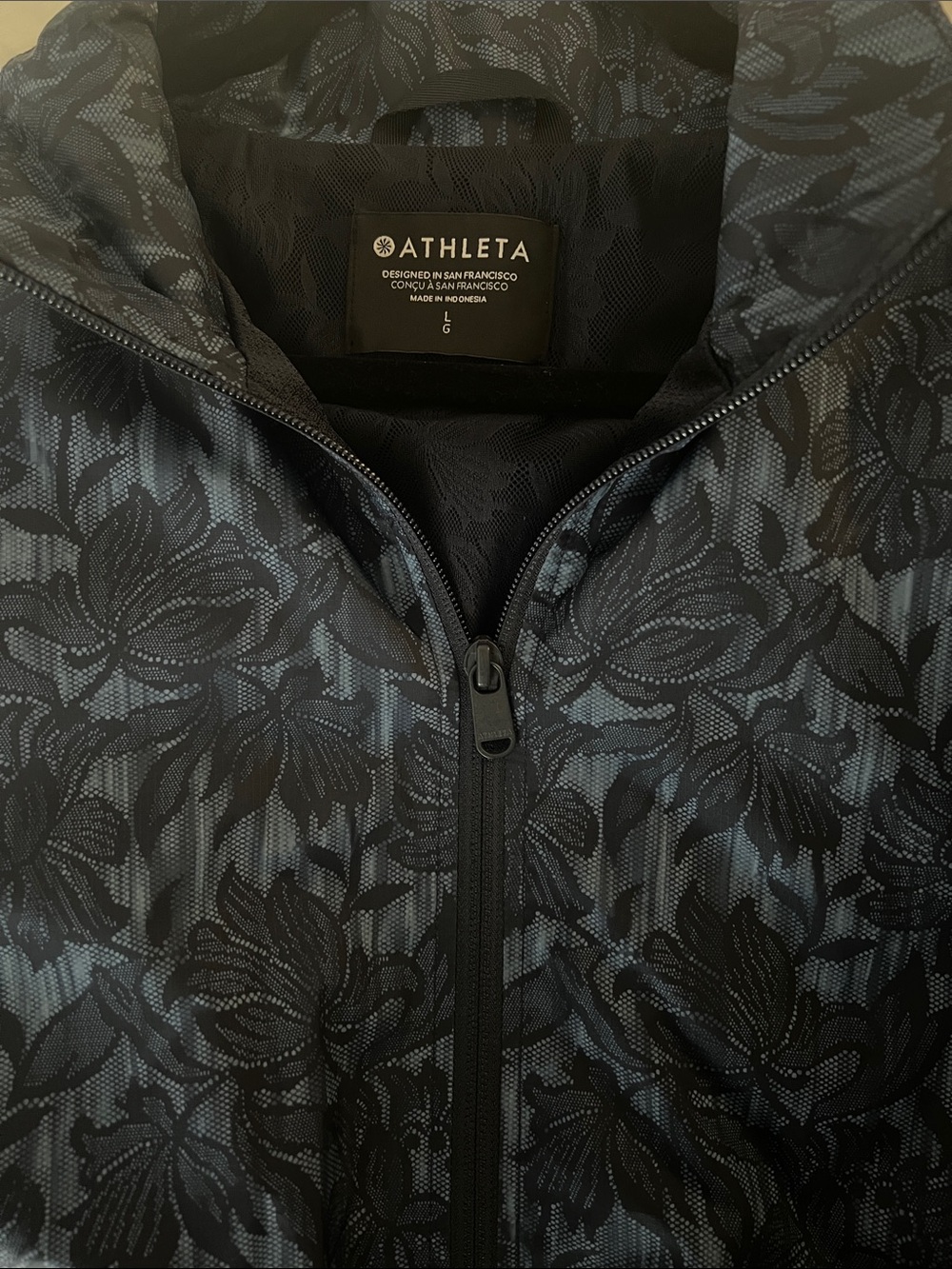 NWT Athleta Sightseer Lace Printed Jacket - Picture 6 of 8